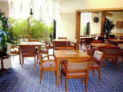 Holiday Inn Express Shin-Kobe 2*, Kobe